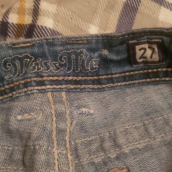 Miss Me Capris - Picture 2 of 3